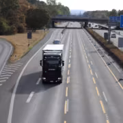 Автострада с машинами на мосту CEVA Logistics
