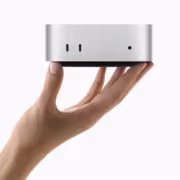 Apple представила Mac mini на M6 и M5 Pro от $899 2 Рука держит Mac mini на M6 от Apple