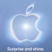 Логотип Apple с эффектом сияния и радуги