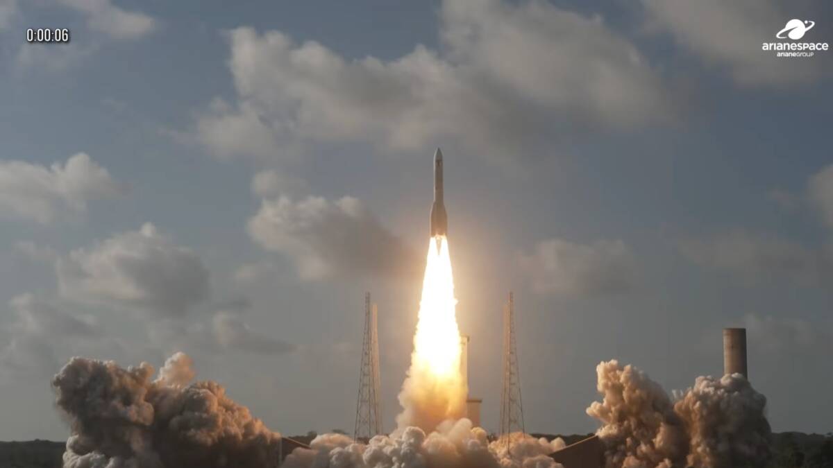 Ракета Ariane 6 с метеоспутником MTG-I2 запускается в небо