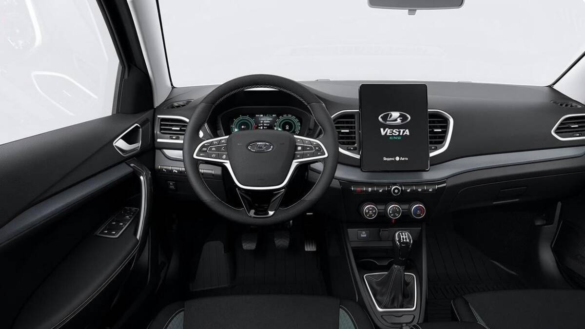 АвтоВАЗ снизил цену на битопливную Lada Vesta CNG до 1,721 млн рублей 3 Интерьер новой Lada Vesta CNG передняя панель