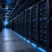 серверные шкафы и оборудование AWS в датацентре
