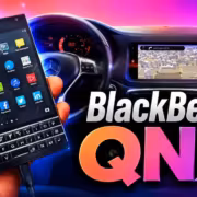 BlackBerry живёт в 275 млн автомобилей и зарабатывает на QNX 1 BlackBerry QNX смартфон и автомобильная панель