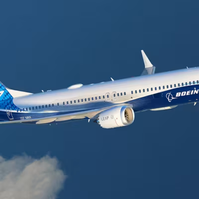 Самолет Boeing 737 MAX 7 и 737 MAX 10 в небе