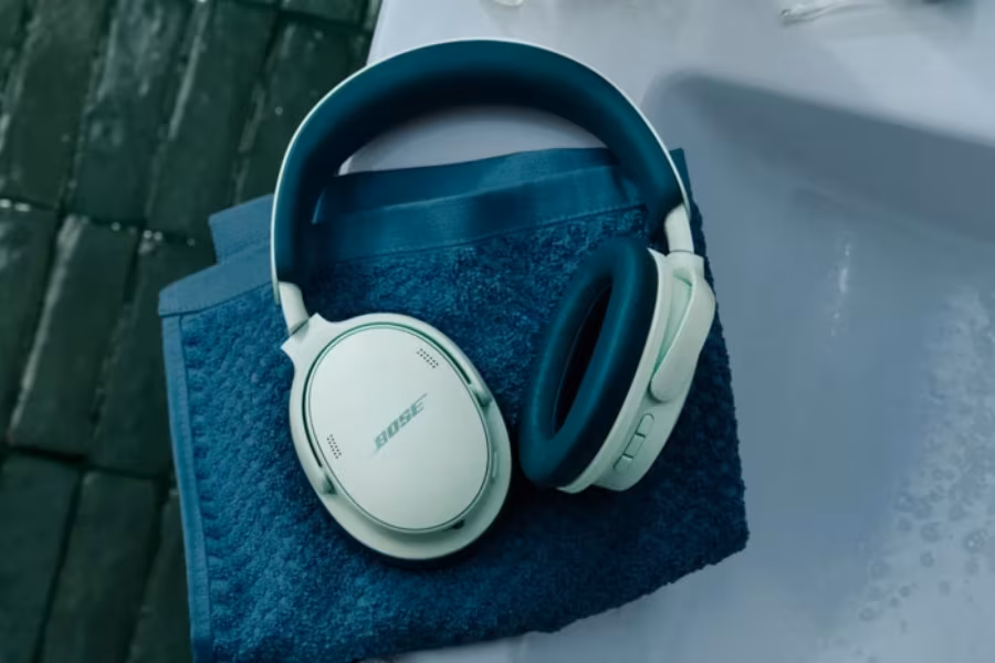 Наушники Bose QuietComfort Headphones белого цвета на тканевом покрытии