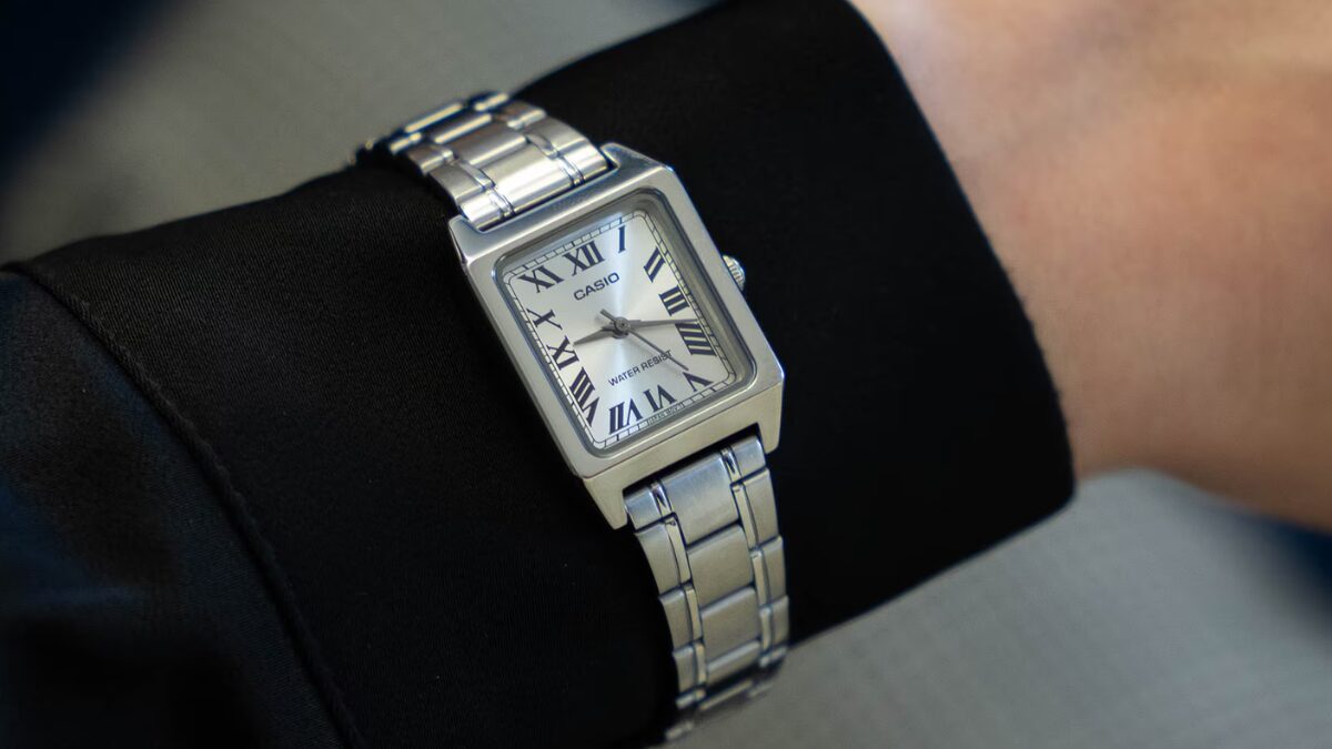 часы Casio LTP-B150 на металлическом браслете