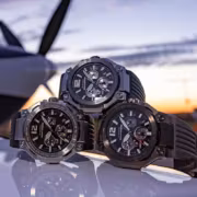Casio выпустила пилотские часы G-SHOCK GRAVITYMASTER GWR-B3000 за $880 1 Три наручных часы G-SHOCK GRAVITYMASTER GWR-B3000 на белой поверхности