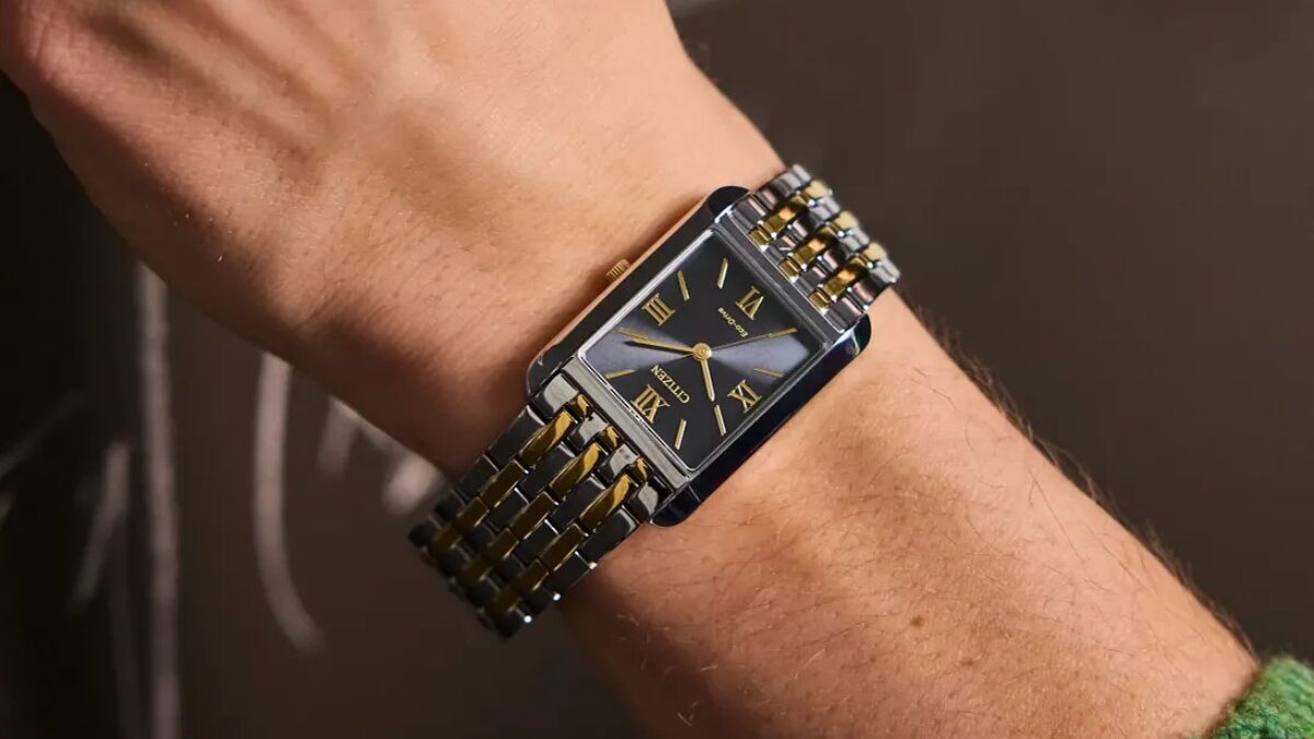Citizen Addysen Eco-Drive наручные часы на руке