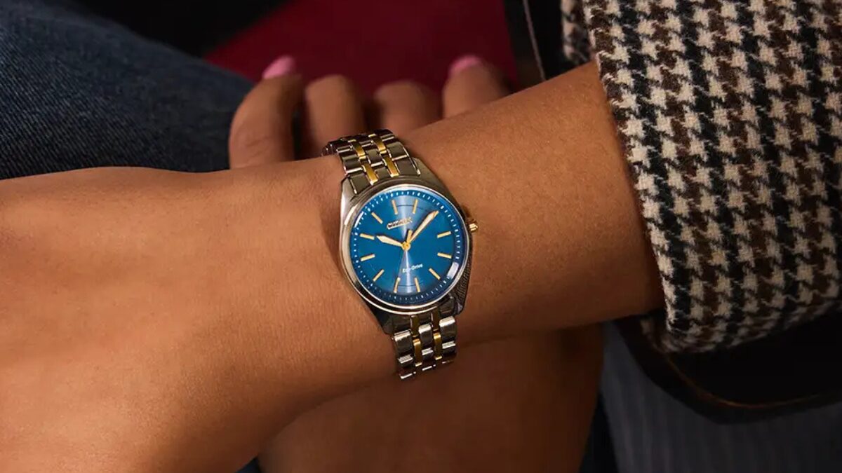 Citizen выпустила две компактные Eco-Drive Peyten без замены батареек 4 Кварцевые часы Citizen Eco-Drive Peyten на руке человека