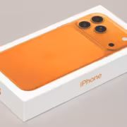 Дешевле 90 тысяч: iPhone 17 Pro Max продается в России по сниженным ценам 1 Корпус iPhone 13 Pro Max цвета оранжевый