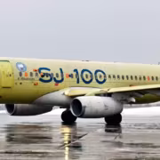 Экс-сотрудник Safran оценил ремоторизацию Superjet на ПД-8 в 115 млрд рублей 1 Самолет Sukhoi Superjet 100 истребительный дизайн стартовая позиция