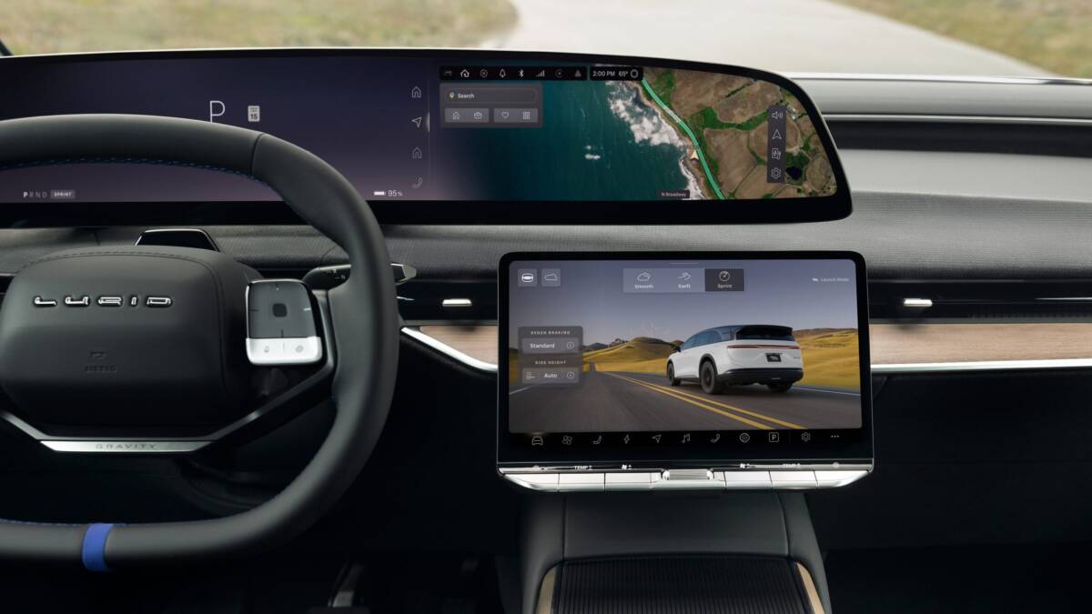 Электрический кроссовер Lucid Gravity GT-S разгоняется до 60 миль/ч за 3,1 секунды 2 Интерфейс электрокроссовера Lucid Gravity GT-S внутри салона