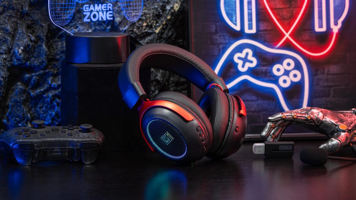 Epomaker выпустила игровую гарнитуру GX1 с 50-мм драйверами и 70 часами работы
