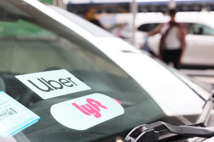 Flock хотела превратить Uber и Lyft в сеть мобильных камер