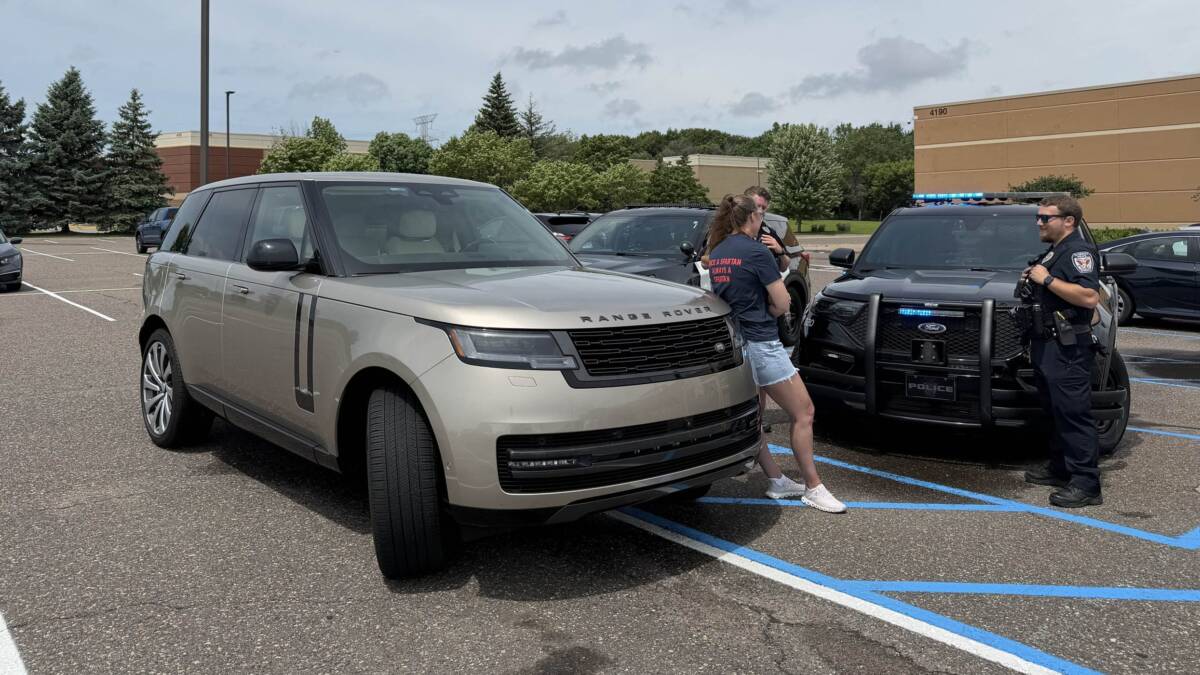 Flock приняла Range Rover за угнанный 11 Flock приняла Range Rover за угнанный