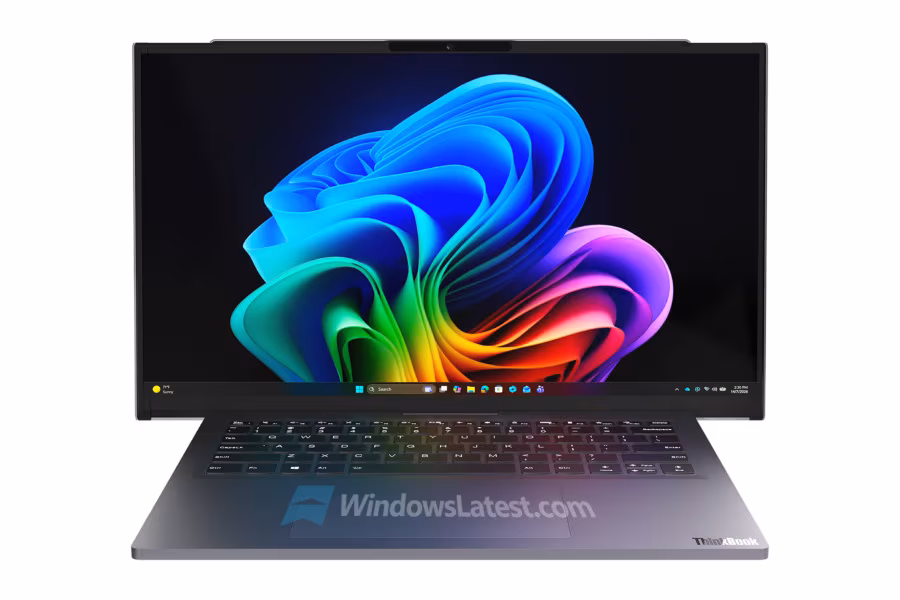 Ноутбук с ярким дисплеем и клавиатурой Galaxy Z Fold8