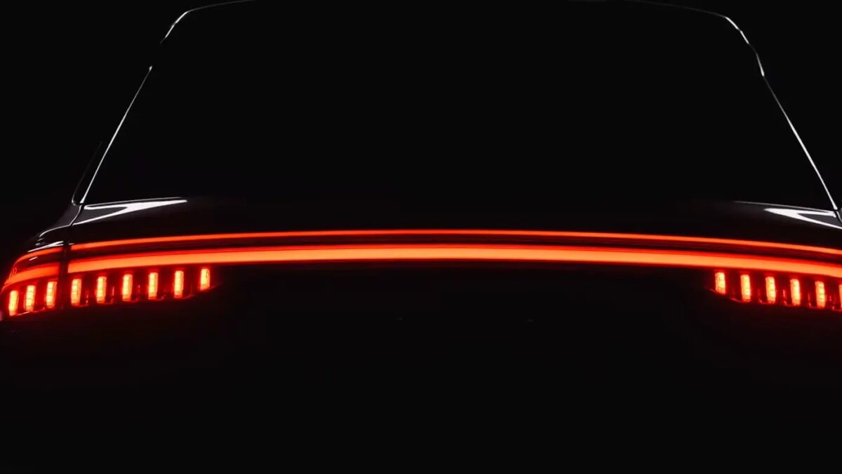 Geely показала новый Monjaro L Plus с лидаром на крыше и двумя 2,0-литровыми моторами 5 Задняя часть Geely Monjaro L Plus с LED-огнями
