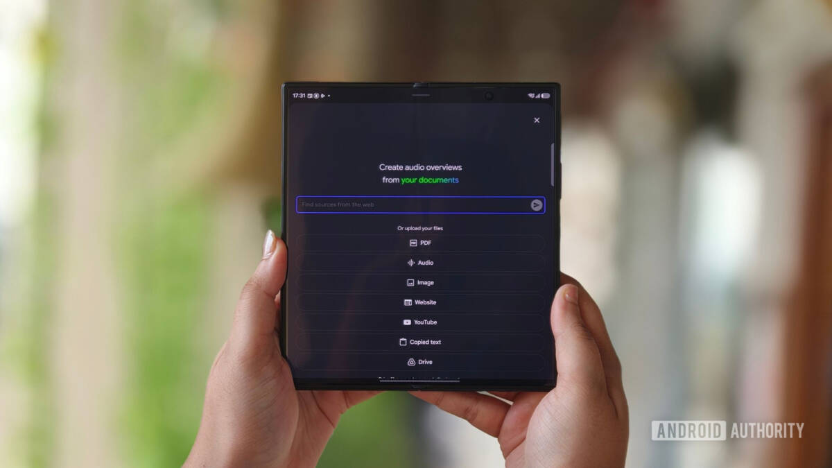 Google упростила добавление источников в Gemini Notebook