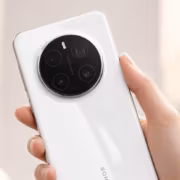 смартфон Honor Magic 9 назад с камерой