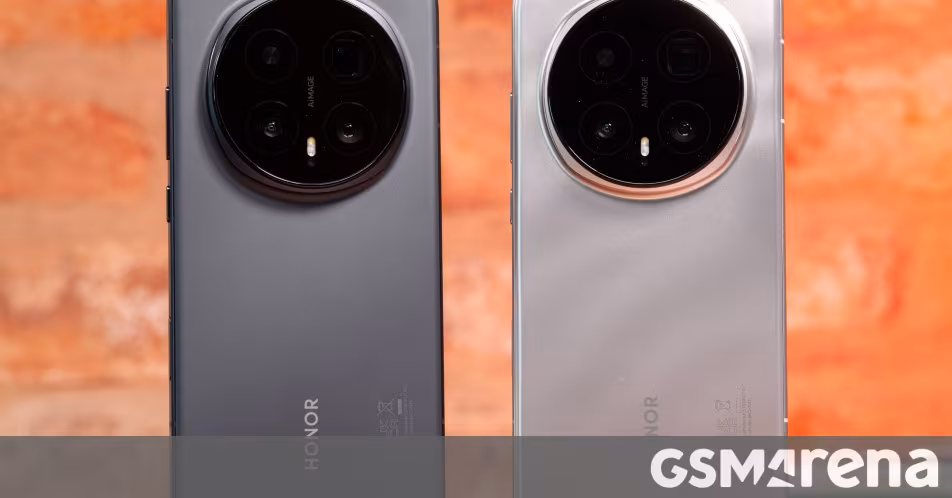 Honor покажет две модели Magic9 в сентябре, утверждает инсайдер 3 Два смартфона Honor Magic9 с чёрным и серебряным цветами вертикальные камеры крупные круги
