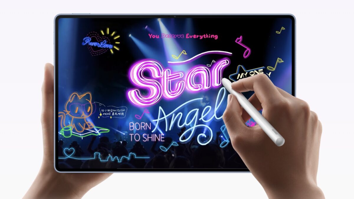 Планшет Huawei MatePad Pro 2026 с нарисованными надписями и графикой