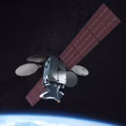 Космический спутник для связи на орбите