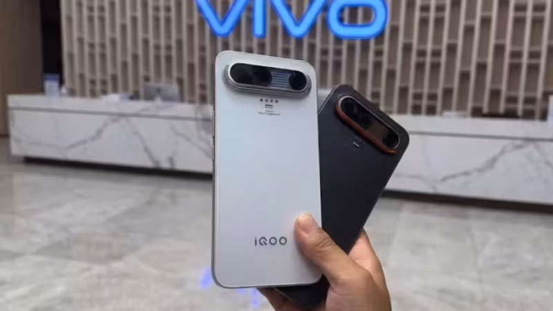 iQOO показала концепт-смартфон X с батареей 15 000 мА·ч и экраном 240 Гц