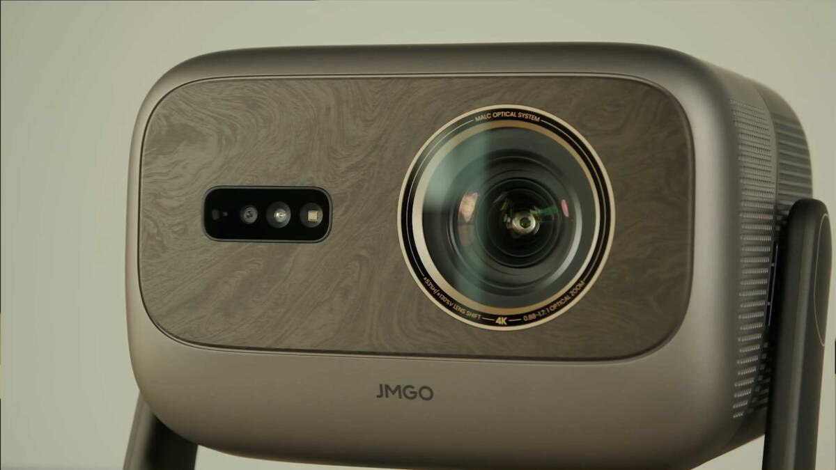 JMGO показала IRIS Ultra Max с 4K и 120 Гц на IFA 2026 11 Проектор JMGO IRIS Ultra Max с крупным объективом