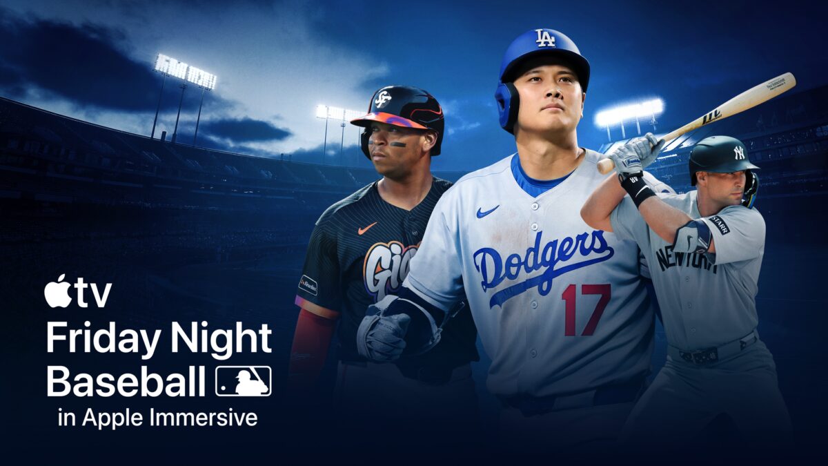 Бейсболисты Dodgers и Yankees на фоне стадиона Apple Vision Pro