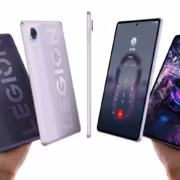 Флагманский смартфон Lenovo Legion Y700 Infinite в руках