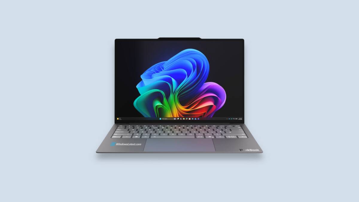 Ноутбук Lenovo ThinkBook с экраном и клавиатурой