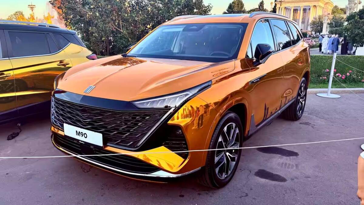 Кузов автомобиля, дверь, фару, капот, колёса, решётку радиатора