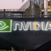 Nvidia создала PAC и усилила политическое влияние в Вашингтоне 3 логотип Nvidia на металлической панели с подсветкой