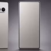 Samsung Galaxy S27 три камеры задний план серебристый