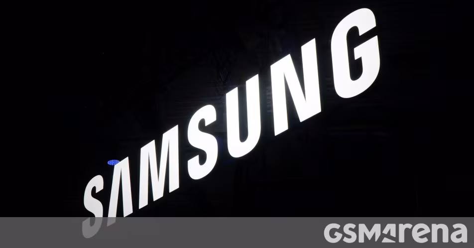 Samsung возглавила рынок смартфонов в Юго-Восточной Азии и стала единственным брендом роста 3 Логотип Samsung на освещённой вывеске