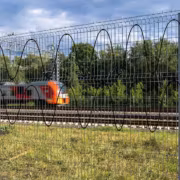 система охраны периметра Трибоник металлический забор городские улицы