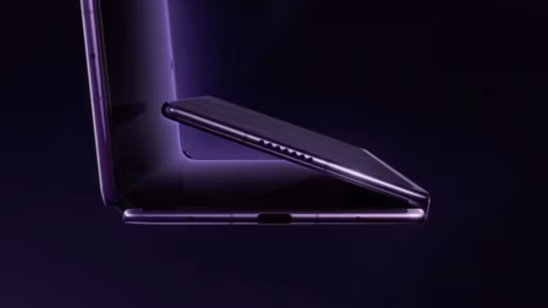 Смартфон Huawei Mate XT 2 показали с U-образным складным механизмом