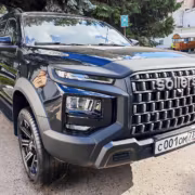 Автомобиль Sollers S9 черного цвета передний вид