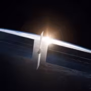 SpaceX выбрала Nvidia для спутникового ИИ-дата-центра Starmind AI1 1 Космический спутник SpaceX и солнечные панели Nvidia
