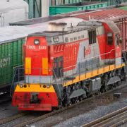 ТЭМ7А тепловоз поезд краны грузовые железной дороги