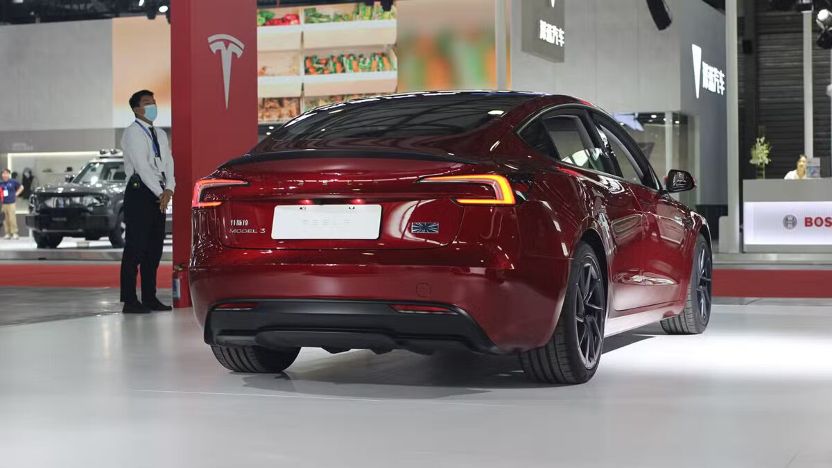 Tesla и Xiaomi попали в крупнейший отзыв автомобилей в истории Китая 3 Электромобиль Tesla Model 3 на выставке Xiaomi