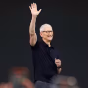 Тим Кук говорит прощальные слова в последний день Apple