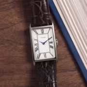 Ремень часов TIMEX Lexington Reissue на деревянной поверхности