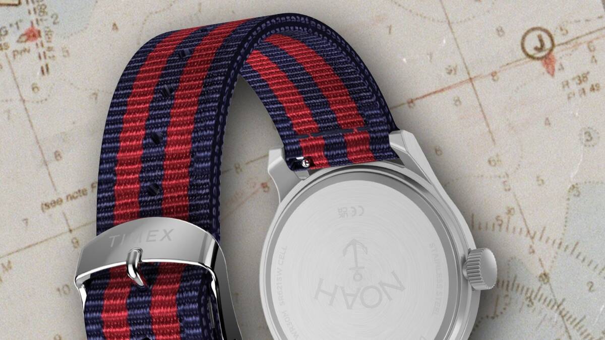 задняя сторона часов Timex MK1 Anchor с тканевым ремешком