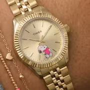 Часы Timex с изображением Снупи и сердечками на цепочках