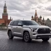Toyota зарегистрировала в России Hilux и Sequoia