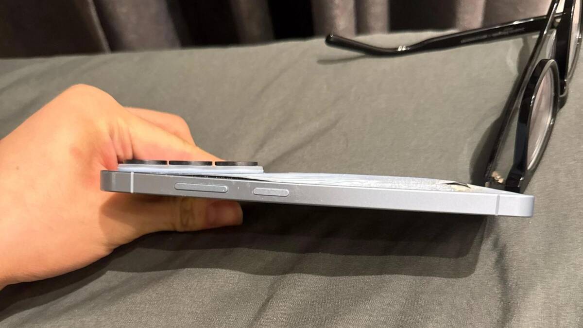 У владельца Galaxy S26 Ultra вздулся аккумулятор через несколько месяцев работы