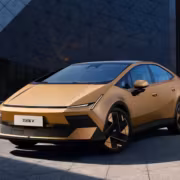 В Китае открыли предпродажи Hyundai Ioniq V за 120 тыс. юаней 2 Электромобиль Hyundai Ioniq V желтого цвета