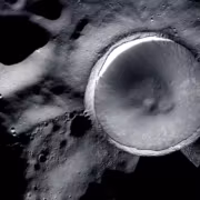 Модель Луны с кратерами и нагорьямиNASA