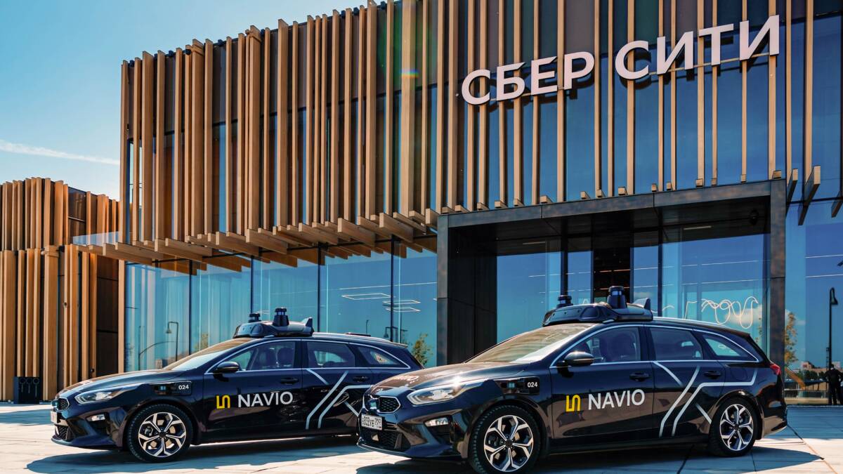 17 тыс. км без водителя: автомобили-беспилотники Navio осваивают «СберСити» 1 Автоматическая система управления движением транспортных средств оборудование устройства датчики интерфейс